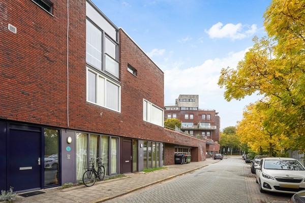 Medium property photo - Marga Klompéstraat 9, 2552 HL Den Haag